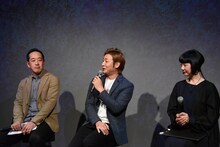 左からネイキッドのジェネラルマネージャー・中川伸作氏、つるの剛士、手塚プロダクション取締役の手塚るみ子。