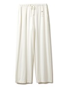 さくらももこの原画をモチーフにしたパンツ（オフホワイト）。