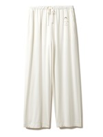 さくらももこの原画をモチーフにしたパンツ（オフホワイト）。