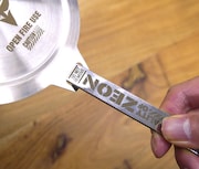 「ヌードルスプーン 機動戦士ガンダム / ジオン軍」使用イメージ。