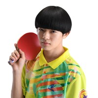 尾北翼扮する板垣伸介。