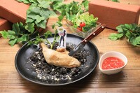 「犯人の暗黒リゾット～鶏肉のコンフィをのせて～」