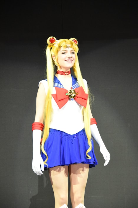 セーラームーン／月野うさぎに扮するエフゲニア・メドベージェワ。