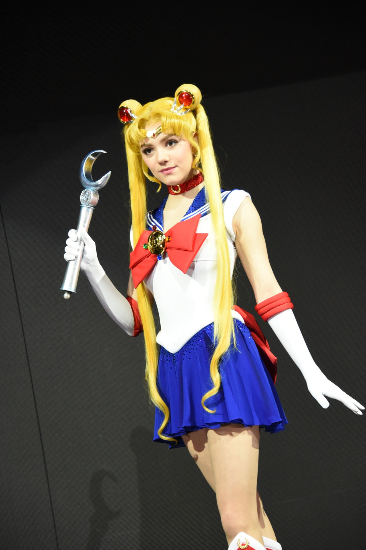 セーラームーン／月野うさぎに扮するエフゲニア・メドベージェワ。