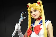 セーラームーン/月野うさぎに扮するエフゲニア・メドベージェワ。