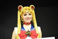 セーラームーン／月野うさぎに扮するエフゲニア・メドベージェワ。