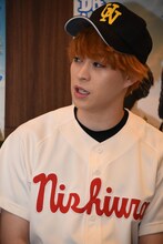 西銘駿扮する三橋廉。