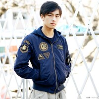 「STRICT-G × ALPHA LIGHT MA-1 NATUS 『機動戦士ガンダムUC』 ”リディ・マーセナス”モデル」の着用例。