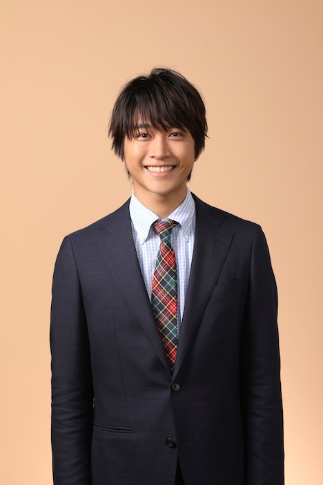 佐藤寛太扮する高橋。原作「美食探偵－明智五郎－」東村アキコ（集英社「ココハナ」連載） (c)東村アキコ／集英社