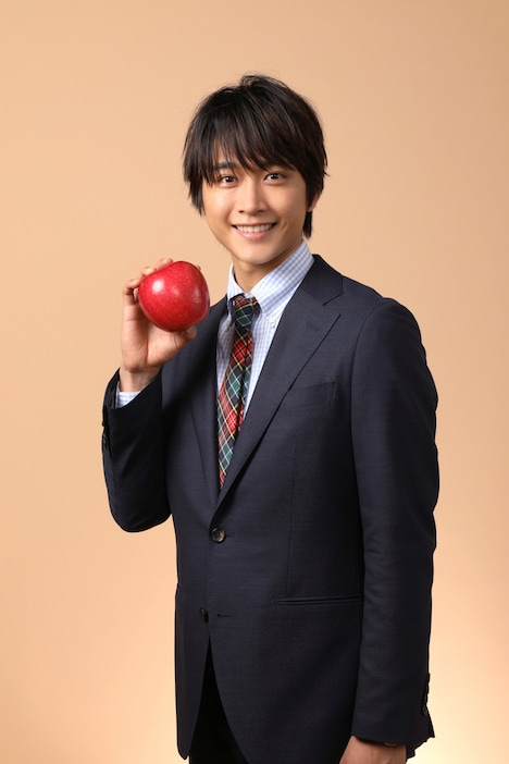 佐藤寛太扮する高橋。原作「美食探偵－明智五郎－」東村アキコ（集英社「ココハナ」連載） (c)東村アキコ／集英社