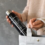 ステンレスボトル使用イメージ。