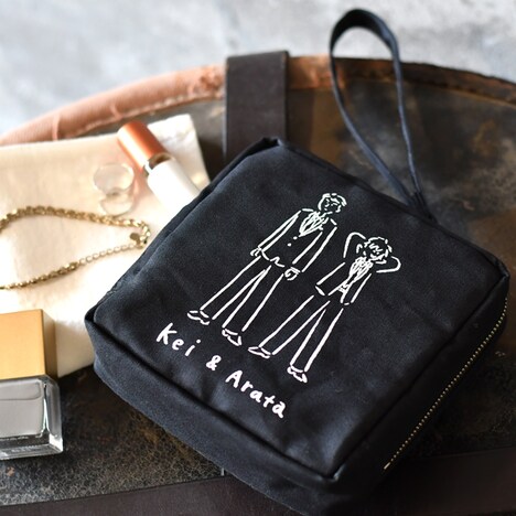 キューブポーチ