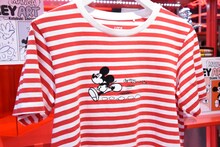 「Mickey Manga Art」より、手塚治虫のコラボTシャツ。