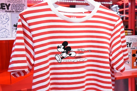 「Mickey Manga Art」より、手塚治虫のコラボTシャツ。