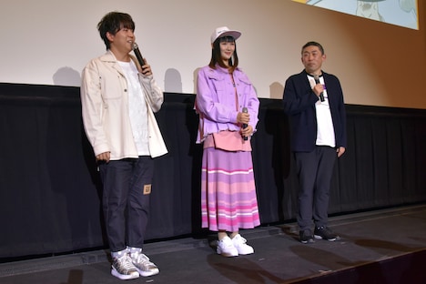 舞台挨拶の様子。