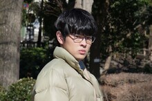 ドラマ「いとしのニーナ」より、望月歩扮する押川正行（マサ）。