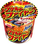 対象商品の「スーパーカップ1.5倍 ブタキムファイヤーラーメン」。