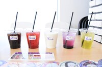 「レインボードリンク」5種。今回の描き下ろしイラストに対応したカラーで揃えられている。