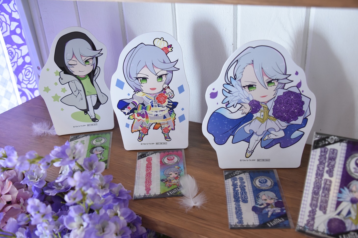 店内に飾られたミニキャラパネル。
