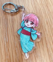 連動購入特典のアクリルキーホルダー。