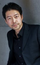 神農直隆（エリアス役）