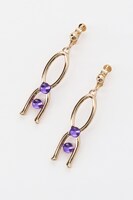 アニメ「Fate/Grand Order -絶対魔獣戦線バビロニア-」より、ギルガメッシュをイメージしたイヤリング。