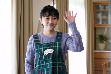 浅香唯扮する林のり子。