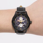 「立花 響 モデル 腕時計」の着用イメージ。