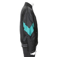 「暁 切歌 モデル ブルゾン」