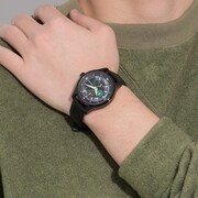 「暁 切歌 モデル 腕時計」の着用イメージ。