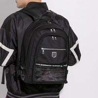 「マリア・カデンツァヴナ・イヴ モデル ブルゾン」「マリア・カデンツァヴナ・イヴ モデル リュック」の着用イメージ。