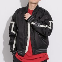 「マリア・カデンツァヴナ・イヴ モデル ブルゾン」の着用イメージ。