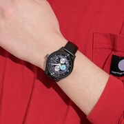 「マリア・カデンツァヴナ・イヴ モデル 腕時計」の着用イメージ。