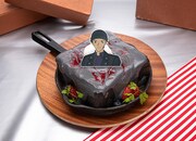 緋色編で提供される「赤井の黒ゴマハニーバタートースト」。