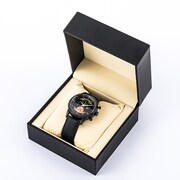 我妻善逸モデルの腕時計。