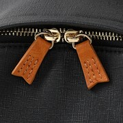 我妻善逸モデルのバッグ。