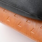 我妻善逸モデルのバッグ。