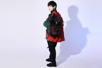 冨岡義勇モデルのバッグの使用イメージ。