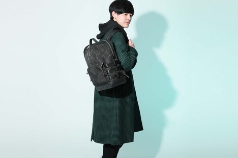 竈門炭治郎モデルのバッグの使用イメージ。(c)吾峠呼世晴／集英社・アニプレックス・ufotable