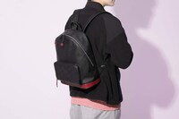 竈門禰豆子モデルのバッグの使用イメージ。