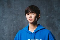 竹内愛紗扮する東息吹。 (c)小夏／集英社・フジテレビ