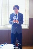 板垣瑞生扮する小野。