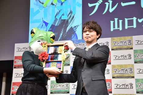 左から山口つばさ、篠原健太。