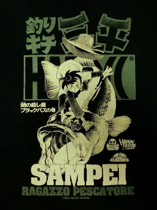 「釣りキチ三平／湖の殺し屋ブラックバス長袖Tシャツ（外来種ブラック）」