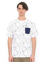 Tシャツ「パンチ パターン」の着用イメージ。