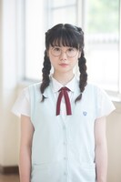 小野花梨扮する田崎ありか。