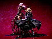 「間桐桜-マキリの杯- 1/7スケールフィギュア」と「セイバーオルタ 1/7スケールフィギュア」を並べたところ。