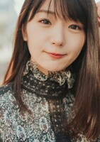 ディアンヌ役の長谷川かすみ。