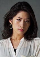 マーリン役の立道梨緒奈。