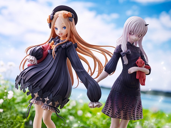 左から「Fate/Grand Order フォーリナー／アビゲイル・ウィリアムズ」、「Fate/Grand Order ラヴィニア・ウェイトリー」。